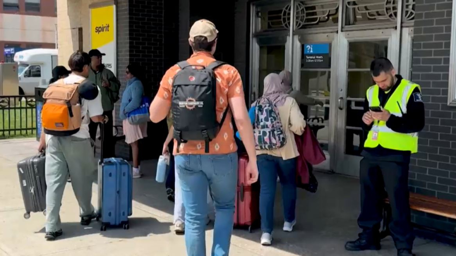 Америкаға баратын турист саны азайып барады