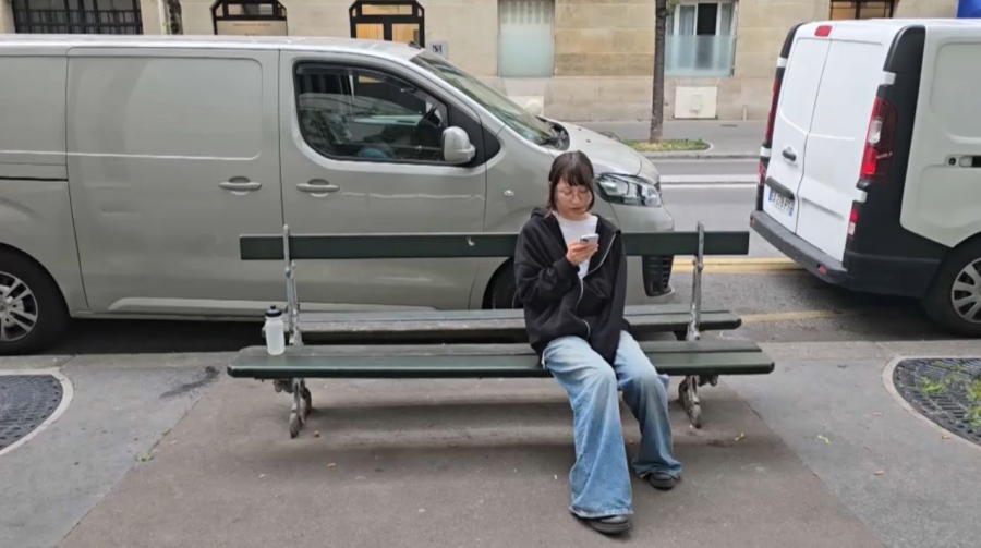 Макрон предложил запретить пользоваться соцсетями подросткам младше 15 лет