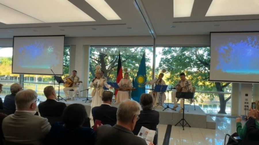 Казахская музыка прозвучала в Саарбрюккене